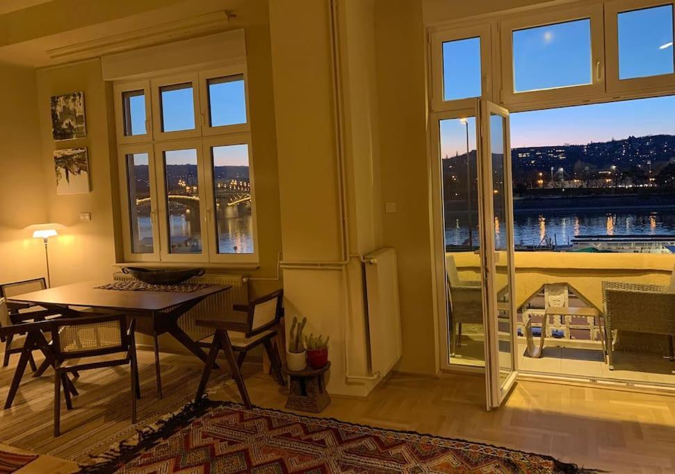 Art & View In The Center Apartment Budapest