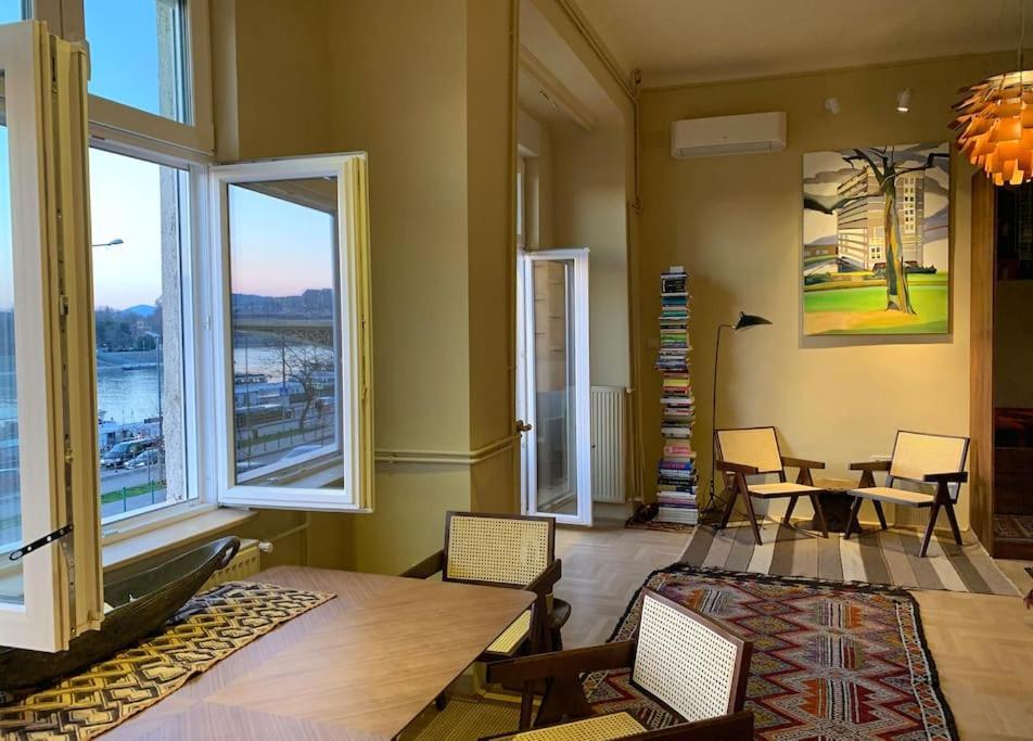 Art & View In The Center Apartment *